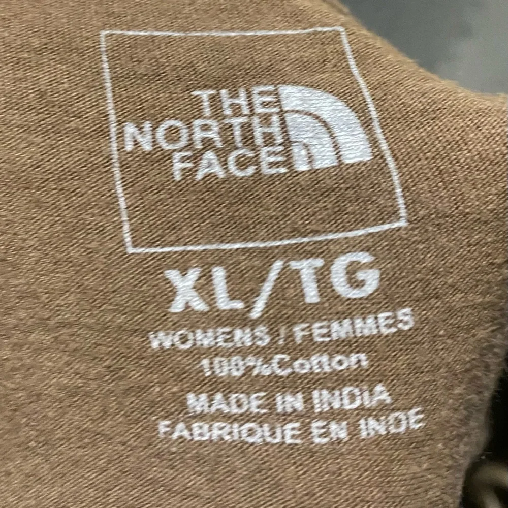 The North Face Brown Short-Sleeve V-Neck Top with Cream Leaf Graphic - Picture 3 of 3